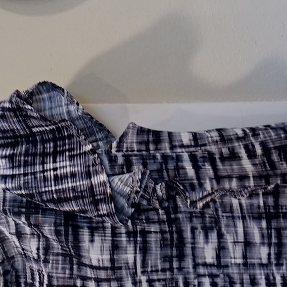 Top - Picture 3 of 3